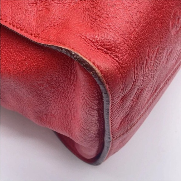 Authentic Louis Vuitton Empreinte Lumineuse PM Shoulder Bag - Picture 14 of 16